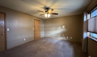 39491 Country Dr, Bath, SD 57427