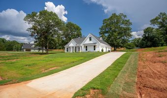 135 Oak Terrace Dr, Baldwin, GA 30511