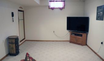 729 S 16th St, Bismarck, ND 58504