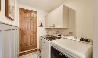 1608 N Douglas Ave, Arlington Heights, IL 60004