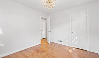 9407 WADSWORTH Dr, Bethesda, MD 20817