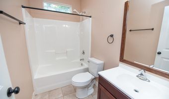 516 Abberly Ln, Boiling Springs, SC 29316