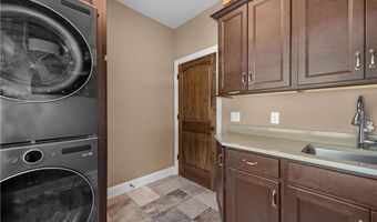 1045 N Quarry Rd, Amherst, OH 44001