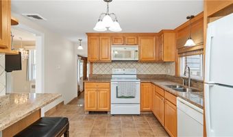 67 Vancouver Ave, Warwick, RI 02886