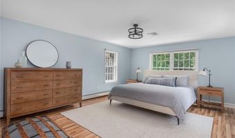 27 Christine Dr, Barrington, RI 02806