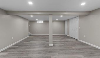 74 Leslie St, Cranston, RI 02910