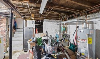 106 Providence Ave, East Providence, RI 02915