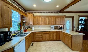 802 7th St, Britton, SD 57430