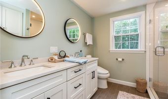 155 Oakdale Rd, North Kingstown, RI 02852