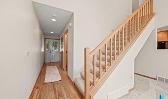 324 S Spring Pl, Brandon, SD 57005