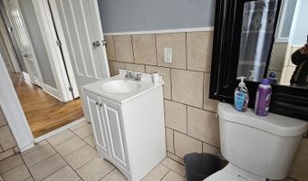 32 1st St 2, Albany, NY 12210