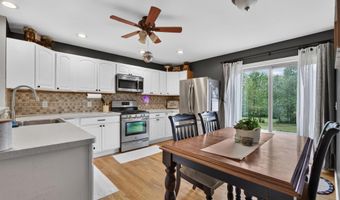 15510 Davis Dr, Addison, MI 49220