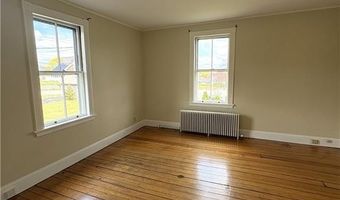 39 Walcott Ave, Jamestown, RI 02835