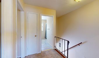 721 Meadow Pl, Ames, IA 50010