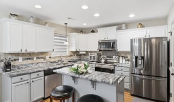 870 Vandenburg Dr, Boiling Springs, SC 29316
