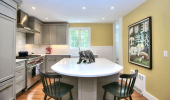 8 Rebel Ln, Darien, CT 06820