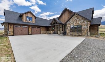 32 Big Creek Dr, Cody, WY 82414