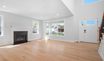 52 Governor St, Cumberland, RI 02864