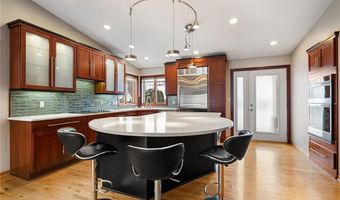 400 Oakland Pl NE 9, Austin, MN 55912