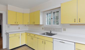 37 Bilodeau Ct, Burlington, VT 05401