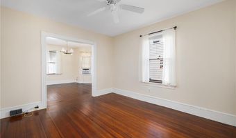 9 Cummings Rd, Newport, RI 02840