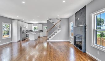 65 Bayview St, Aberdeen, NJ 07721