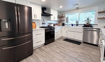 333 CLARK Dr, Aztec, NM 87410