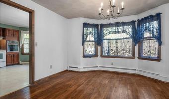 5 Lincoln Dr, North Smithfield, RI 02896