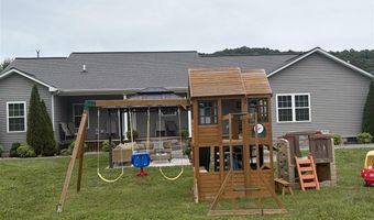 932 Sewell Dr, Albany, KY 42602