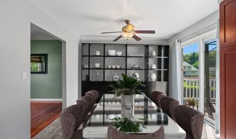 19 Midway Dr, Albany, NY 12205