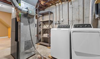 13338 Hiddendale Ln, Ballwin, MO 63021