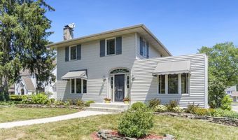 902 Midway Dr, Auburn, IN 46706