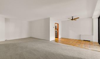4141 N HENDERSON Rd 626, Arlington, VA 22203