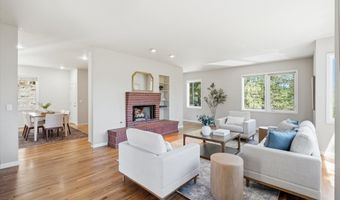215 Piedmont Dr, Ashland, OR 97520