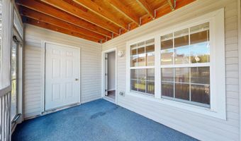 2767 S Knightsbridge Cir, Ann Arbor, MI 48105