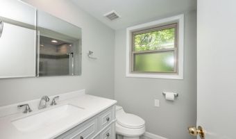 3115 Longmeadow Ln, Amberley, OH 45236