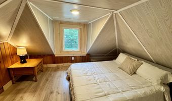 51 Sanford Rd, Alfred, ME 04002
