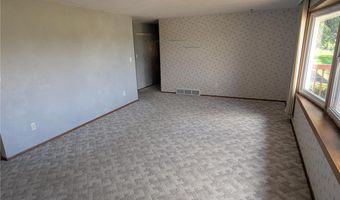 1608 Plainview Ln, Albert Lea, MN 56007