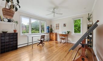 10 Pleasant Point Rd, Branford, CT 06405