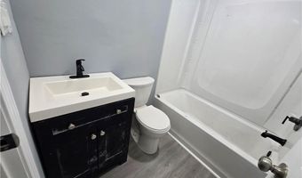 491 W Cross St, Austin, IN 47102