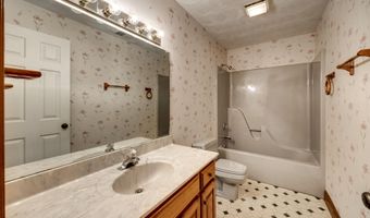 101 Highland Dr, Bardstown, KY 40004