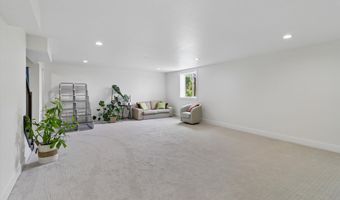 4507 Everest Ave, Ames, IA 50014
