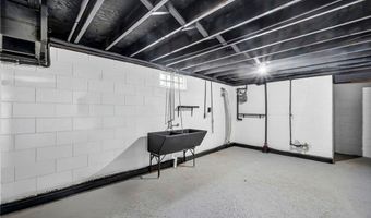 256 High Grove Blvd, Akron, OH 44312