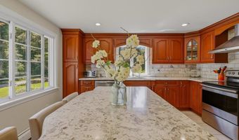 191 Stanavage Rd, Colchester, CT 06415