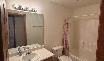 1437 Waters Edge Dr, Akron, OH 44313