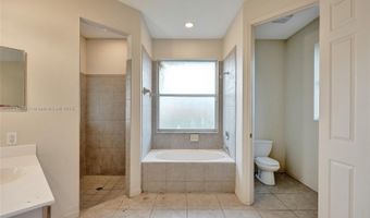 140 NE 7th St, Belle Glade, FL 33430