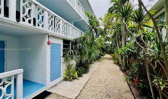 1120 102nd St 7, Bay Harbor Islands, FL 33154