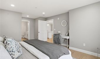 9 Joseph N Zenga Jr Blvd 112, East Greenwich, RI 02818