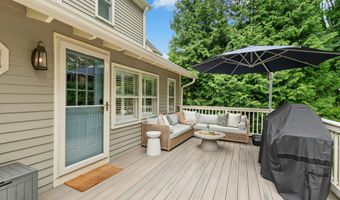 139 Holmes Ave, Darien, CT 06820