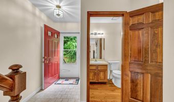 60 Padanaram Rd G53, Danbury, CT 06811